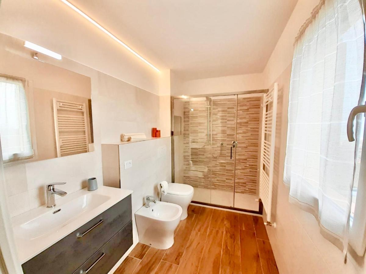 Casa Vacanze Con Vista Mare E Giardino - Amanecer Marzocca di Senigallia Exterior foto